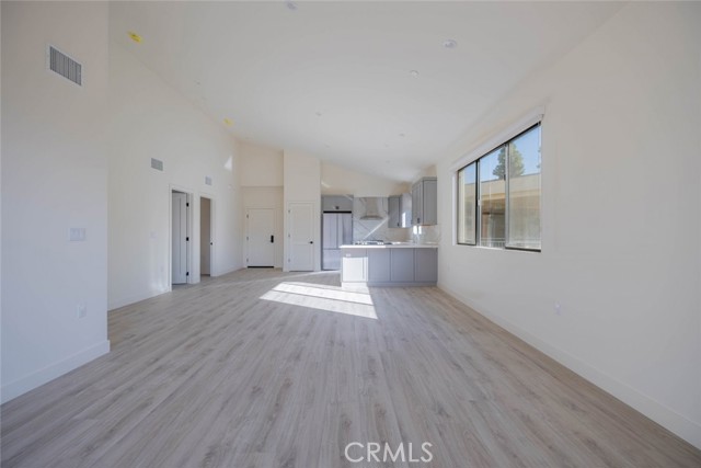 Detail Gallery Image 9 of 42 For 2608 Honolulu Ave #213,  Montrose,  CA 91020 - 2 Beds | 2 Baths