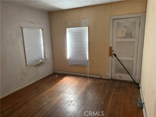 Image 7 of 9 For 2412 Gale  