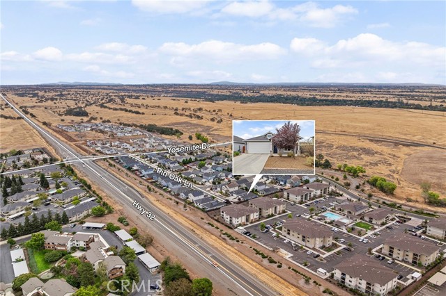 2851 Pin Oak Lane, Chico CA: https://media.crmls.org/medias/787d825e-16df-4944-93ea-47a6986d0240.jpg