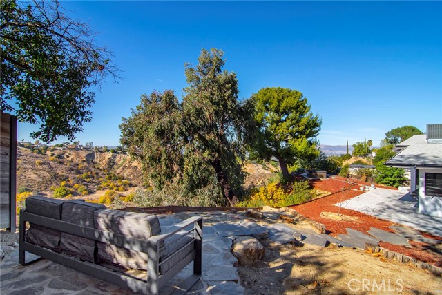 Detail Gallery Image 37 of 51 For 4461 Ellenita Ave, Tarzana,  CA 91356 - 3 Beds | 3 Baths