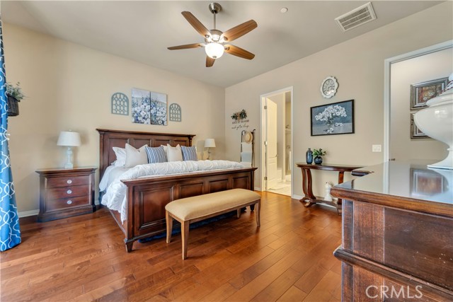 Detail Gallery Image 15 of 36 For 14006 Sandstone Peak, Bakersfield,  CA 93306 - 2 Beds | 2 Baths