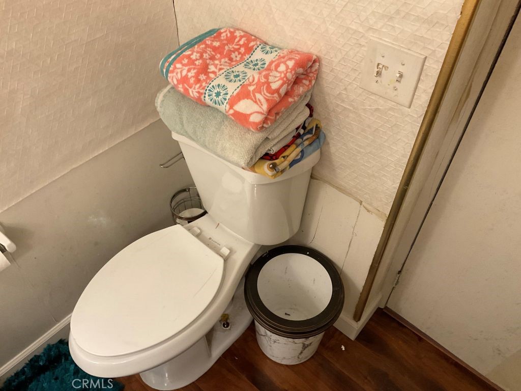 https://media.crmls.org/medias/787e97bd-37ee-47fd-97f9-d5b18a49117a.jpg?preset=X-Large