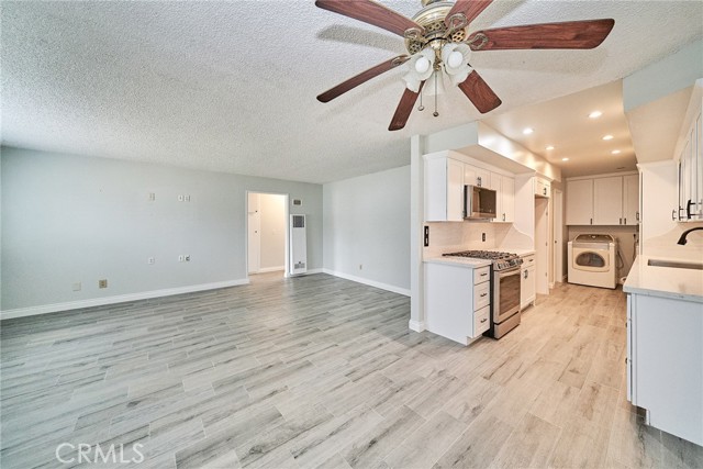 Detail Gallery Image 5 of 11 For 12871 Sungrove St, Garden Grove,  CA 92840 - 3 Beds | 1/1 Baths