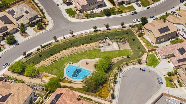 Detail Gallery Image 36 of 38 For 11877 Crossbill Way, Jurupa Valley,  CA 91752 - 5 Beds | 3 Baths