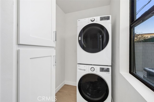 Detail Gallery Image 5 of 11 For 5061 Cartwright, North Hollywood,  CA 91601 - 3 Beds | 2 Baths