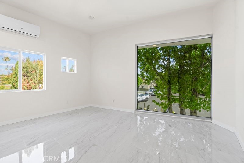 MLS #OC26162895 image #13