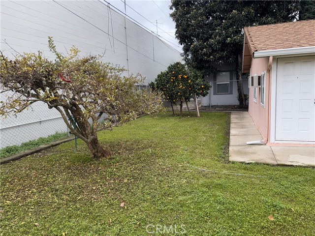 1610 Basler, Sacramento CA: https://media.crmls.org/medias/78807eb7-92d4-42f1-8bc6-51513449a6f7.jpg