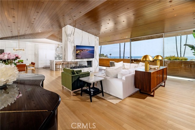 2538 Monaco Drive, Laguna Beach CA: https://media.crmls.org/medias/7880a0ee-6f73-4426-b203-4e7177d20702.jpg