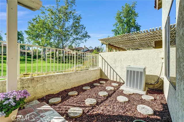 Detail Gallery Image 25 of 48 For 913 Whitewater, Fullerton,  CA 92833 - 2 Beds | 2/1 Baths