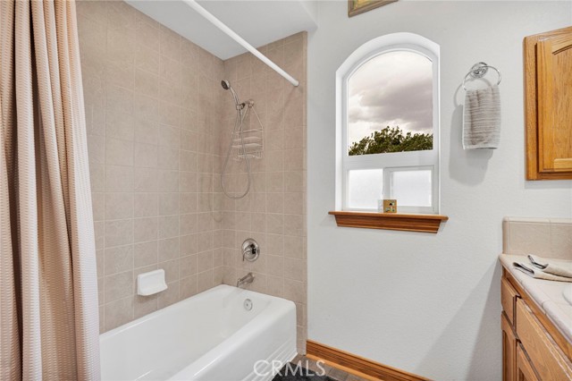 Detail Gallery Image 33 of 61 For 12830 Cedar, Hesperia,  CA 92344 - 3 Beds | 2/1 Baths