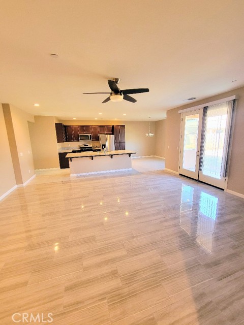 Detail Gallery Image 2 of 17 For 3414 N Oakwood St, Visalia,  CA 93291 - 3 Beds | 2 Baths
