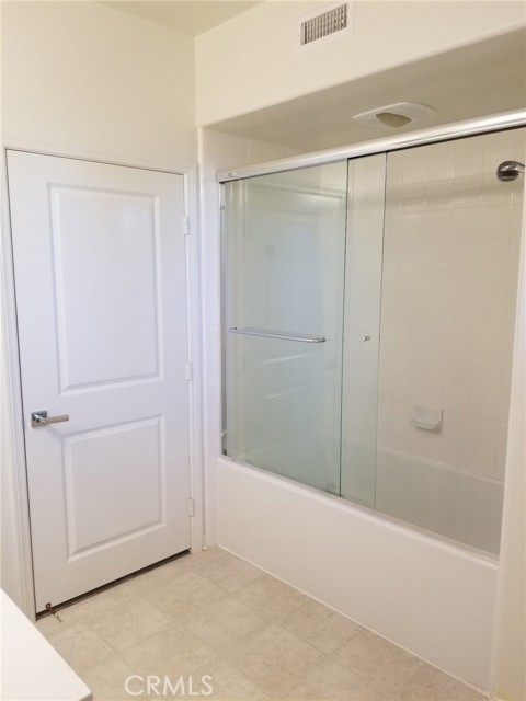 Detail Gallery Image 17 of 21 For 74 Rose Arch, Irvine,  CA 92620 - 2 Beds | 2 Baths