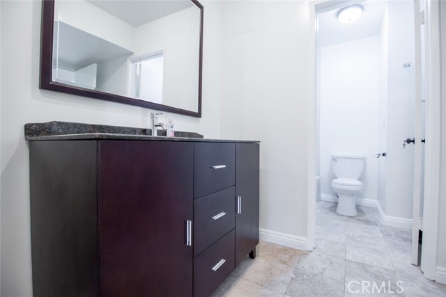 Detail Gallery Image 21 of 26 For 15344 Weddington St #202,  Sherman Oaks,  CA 91411 - 2 Beds | 2 Baths