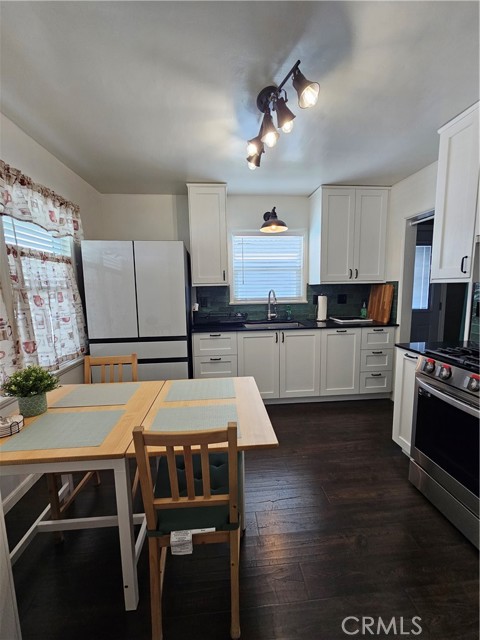 Detail Gallery Image 7 of 15 For 4506 W 170th, Lawndale,  CA 90260 - 2 Beds | 1 Baths