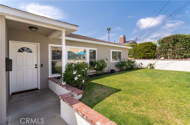 741 Hillcrest Street, El Segundo CA: https://media.crmls.org/medias/7882fe6a-5385-4857-a823-7e8f9dd4e0e0.jpg
