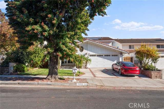 Detail Gallery Image 2 of 69 For 3203 Carolwood Ln, Torrance,  CA 90505 - 4 Beds | 4 Baths