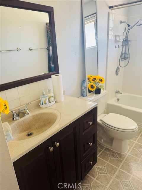 27102 Capilano Drive, Menifee CA: https://media.crmls.org/medias/78834ef3-0bb0-4a8b-a18a-88e20d39ca61.jpg