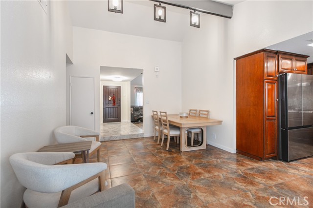 Detail Gallery Image 5 of 14 For 13056 Aztec, Sylmar,  CA 91342 - 3 Beds | 2 Baths