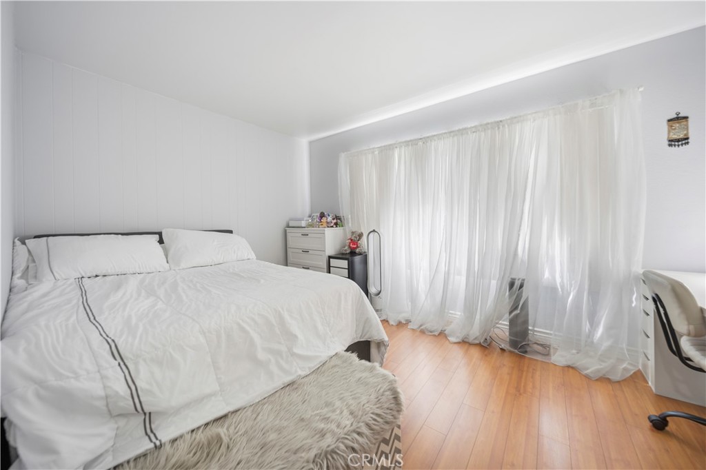 https://media.crmls.org/medias/78837a16-c515-424a-ad5e-ae31d8cbb49e.jpg?preset=X-Large