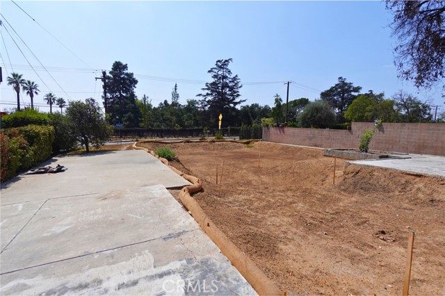 287 287 E Calaveras, Altadena CA: https://media.crmls.org/medias/78856a3f-ab20-44b5-a485-c1d754a56175.jpg