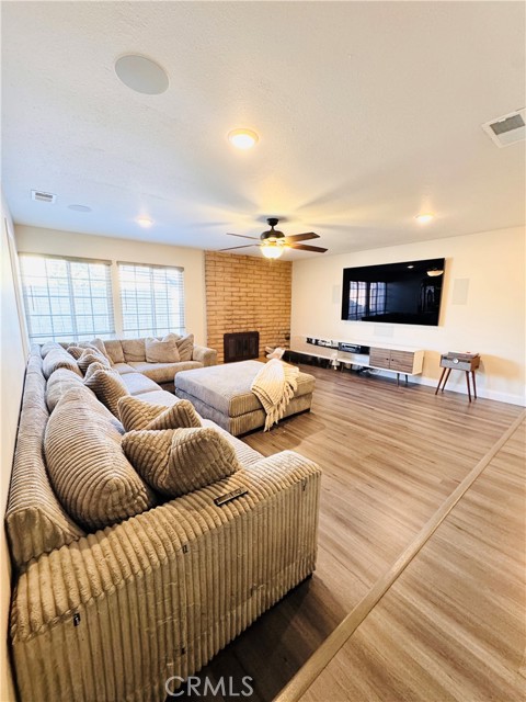 Detail Gallery Image 7 of 28 For 13597 Thunderbird, Moreno Valley,  CA 92553 - 4 Beds | 2 Baths