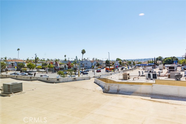 Detail Gallery Image 27 of 27 For 1859 Crenshaw Bld #1/2,  Los Angeles,  CA 90019 - 4 Beds | 3 Baths