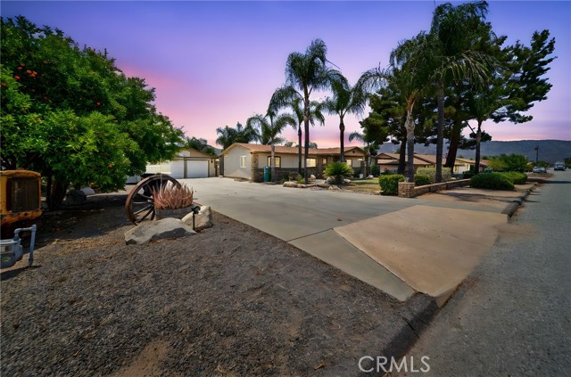 Detail Gallery Image 3 of 51 For 22135 Grove St, Wildomar,  CA 92595 - 4 Beds | 3 Baths