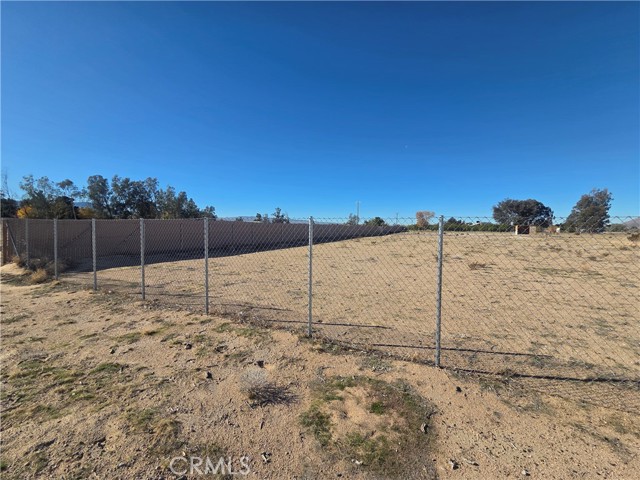 Detail Gallery Image 10 of 12 For 43070 Duntroon, Newberry Springs,  CA 92365 - – Beds | – Baths