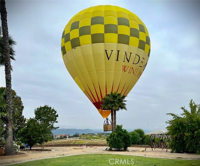 31150 Mariposa Place, Temecula CA: https://media.crmls.org/medias/7889c1de-d8ef-4784-bf07-c39dc21b2b27.jpg