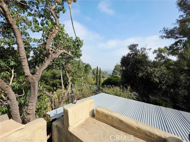 1403 Avon Park, Los Angeles CA: https://media.crmls.org/medias/788a7b56-7443-4222-aee8-92d537d43b50.jpg