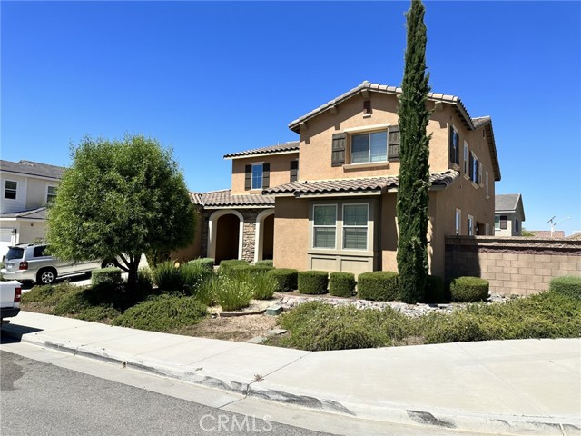 Detail Gallery Image 2 of 28 For 1693 Cirrus Way, Beaumont,  CA 92223 - 4 Beds | 3 Baths