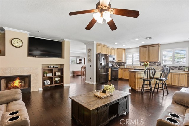Detail Gallery Image 16 of 41 For 15124 Wright Ct, Fontana,  CA 92336 - 3 Beds | 2 Baths