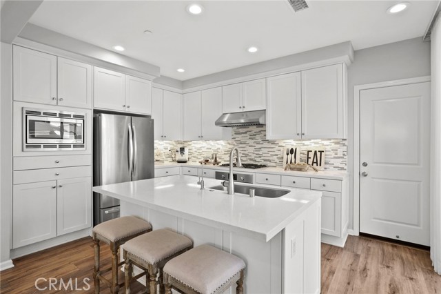 Detail Gallery Image 17 of 66 For 116 Nature Walk, Irvine,  CA 92618 - 3 Beds | 3/1 Baths