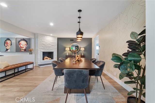 Detail Gallery Image 8 of 40 For 7316 Colbath, Van Nuys,  CA 91405 - 3 Beds | 3 Baths