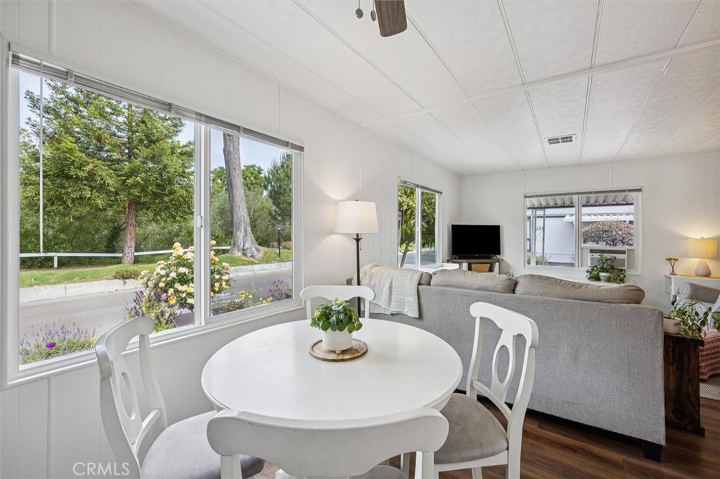 MLS #SC25120058 image #8