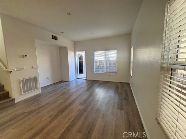 Detail Gallery Image 18 of 21 For 3812 Carrotwood St, Riverside,  CA 92501 - 3 Beds | 2/1 Baths