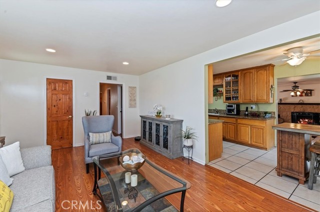 Detail Gallery Image 23 of 38 For 1968 Miramar St, Pomona,  CA 91767 - 3 Beds | 2 Baths