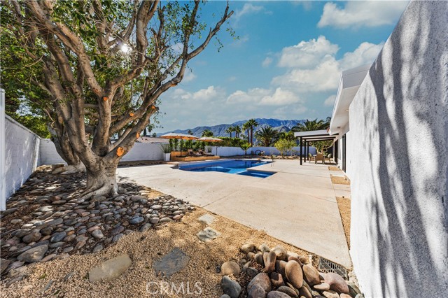 Detail Gallery Image 25 of 30 For 1033 E via Escuela, Palm Springs,  CA 92262 - 3 Beds | 2 Baths