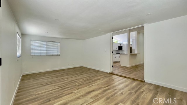 Detail Gallery Image 20 of 31 For 8742 Quakertown Ave, Northridge,  CA 91324 - 4 Beds | 2 Baths