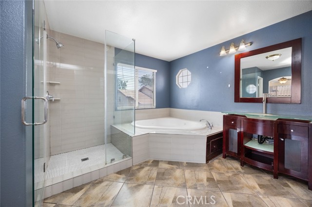 14241 Humbolt Court, Fontana CA: https://media.crmls.org/medias/788df668-785b-4458-ada4-81127109ac5b.jpg