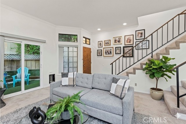 4332 Coldwater Canyon Avenue, Studio City CA: https://media.crmls.org/medias/788e5abb-361a-422d-a318-314efaa5d64b.jpg
