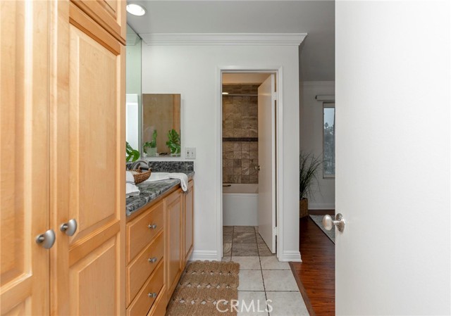 200 Catalina Avenue, Redondo Beach, California 90277, 1 Bedroom Bedrooms, ,1 BathroomBathrooms,Residential,Sold,Catalina,SB23228886