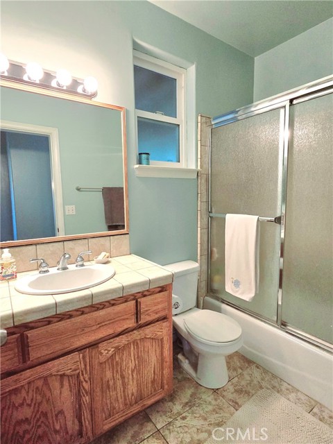Detail Gallery Image 11 of 18 For 22337 Briarwood, Crestline,  CA 92325 - 4 Beds | 2/1 Baths