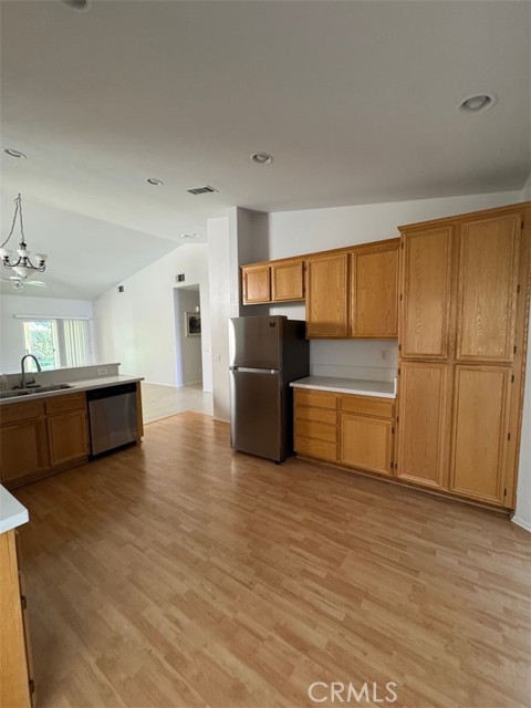 Detail Gallery Image 4 of 10 For 492 Autumn Way, Banning,  CA 92220 - 3 Beds | 2 Baths