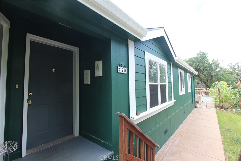 21240 Santa Clara Road, Middletown, CA 95461