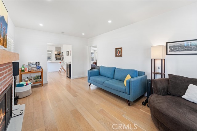 2912 Covina Street, Los Angeles CA: https://media.crmls.org/medias/7890e3d9-c2b9-4753-809f-aedde93cb1a4.jpg