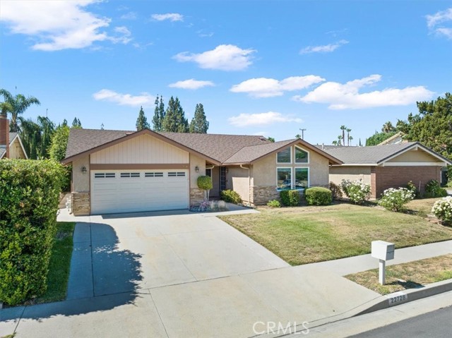 22726 Keswick Street photo 2
