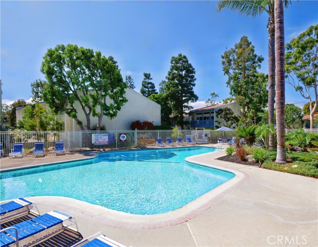 633 Prospect Avenue, Redondo Beach, California 90277, 2 Bedrooms Bedrooms, ,2 BathroomsBathrooms,Residential,Sold,Prospect,SB22126675