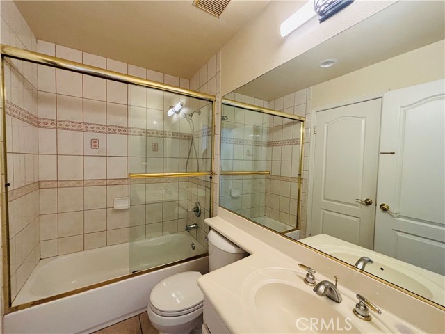 Detail Gallery Image 12 of 18 For 18306 Sunshine Ct, La Puente,  CA 91744 - 4 Beds | 2/1 Baths