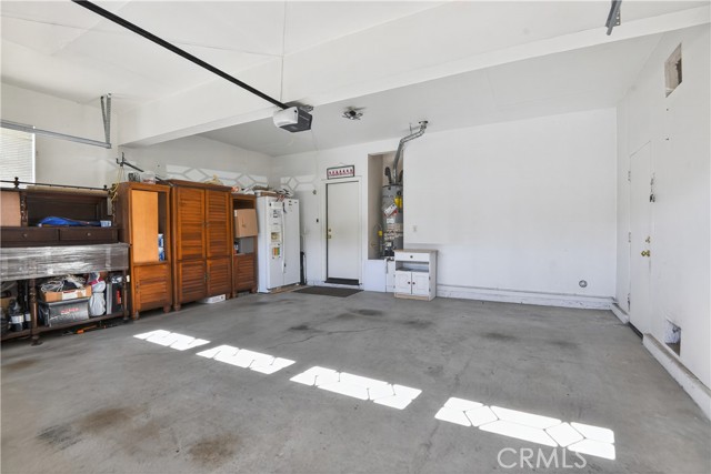 Detail Gallery Image 8 of 58 For 2621 Fallen Leaf Ct, Simi Valley,  CA 93063 - 4 Beds | 3 Baths